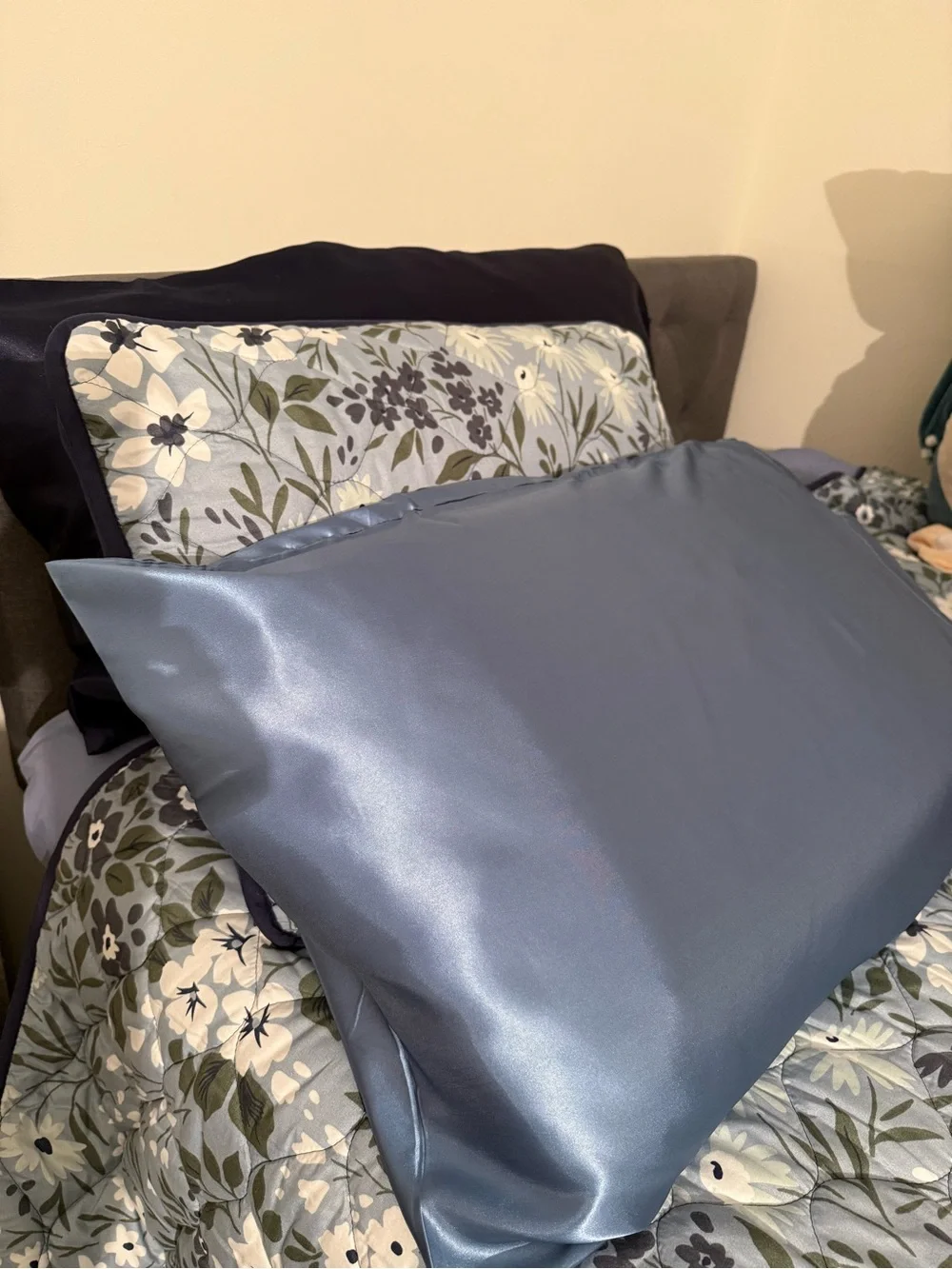 Queen Size Emerald Green Pillowcase 1 pair - New in box